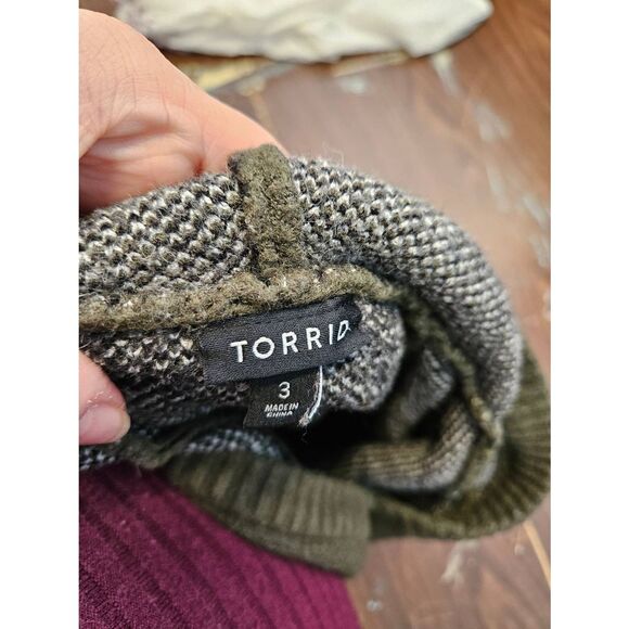 Torrid Olive Green Ragland Sweater Hoodie Size 20/22 - Picture 6 of 8